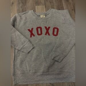 OAT COLLECTIVE CHILDREN'S XOXO FOIL UNISEX GRAPHIC SWEATSHIRT Size 6-7 MSRP $50